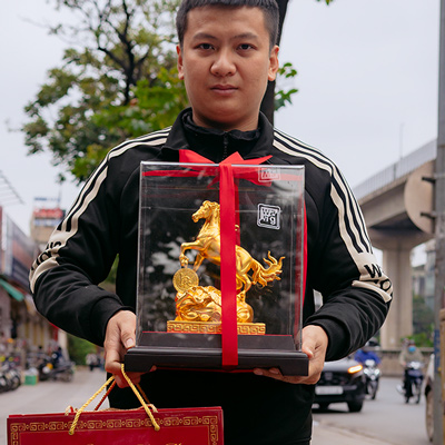 Quà Tặng Tượng Ngựa Chữ Lộc Bằng Đồng Dát Vàng Cao 23Cm