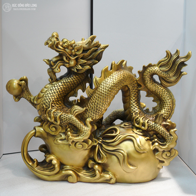 Tượng Rồng Cầm Ngọc Cưỡi Hồ Lô Bằng Đồng Dài 52Cm