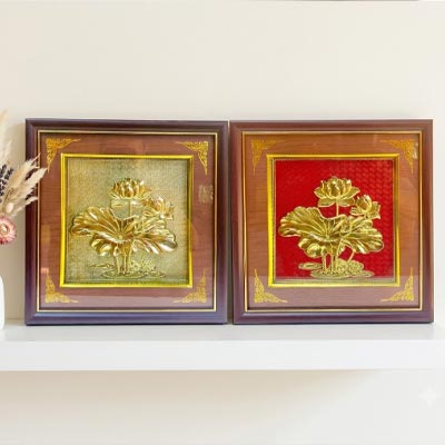 Quà Tặng Tranh Hoa Sen Bằng Đồng Khổ Vuông 26cm