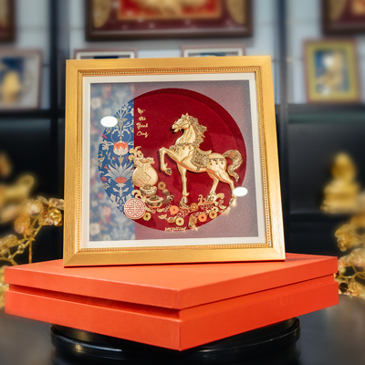 Tranh Quà Tặng Ngựa Tài Lộc Dát Vàng 24K Khổ 30cm x 30cm